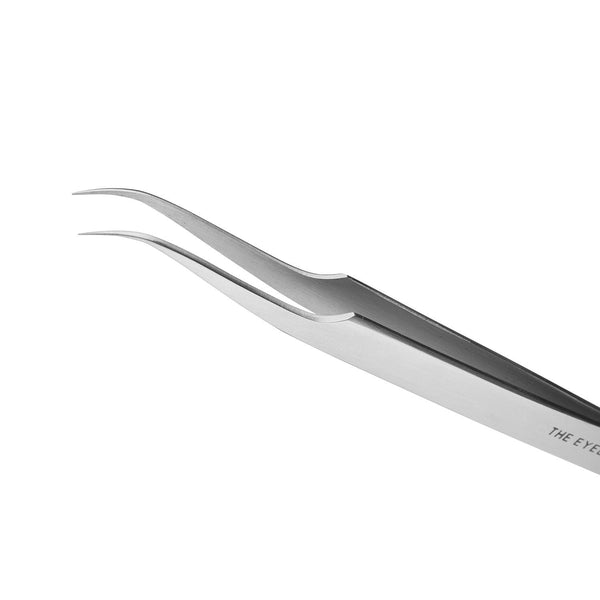 Camera Angle Individual Curved Tweezers Close Up